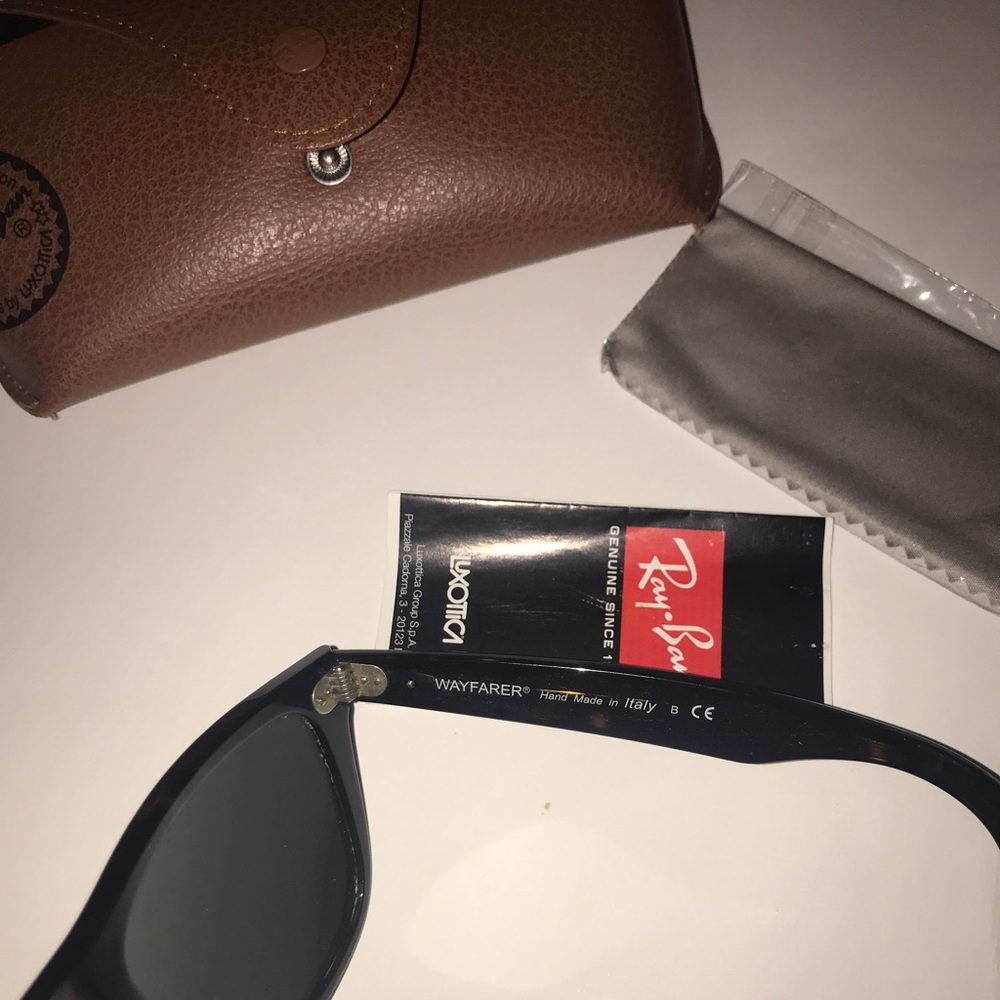 Ray-Ban Unisex Sunglasses. Excellent used condition.